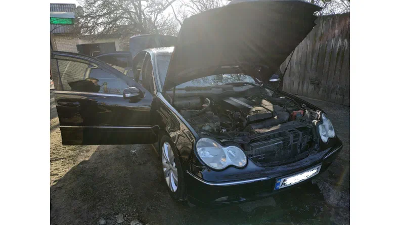 Mercedes-Benz C-Клас 2005 - 18