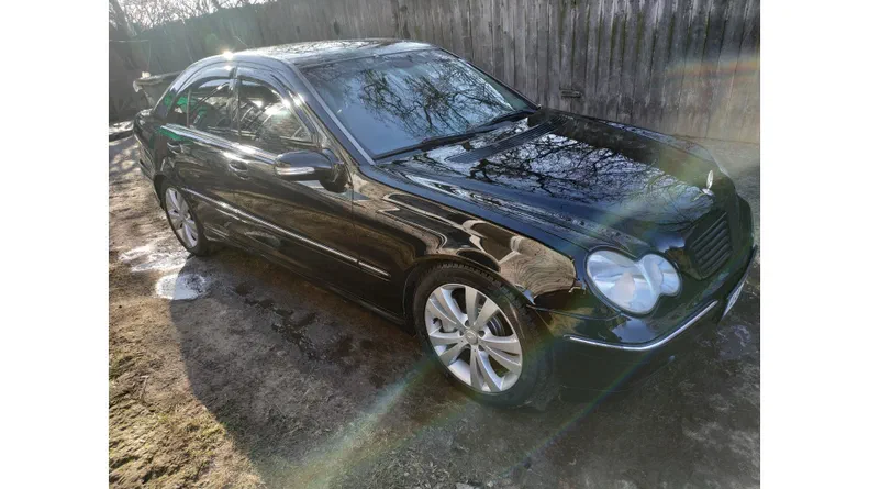 Mercedes-Benz C-Клас 2005 - 0