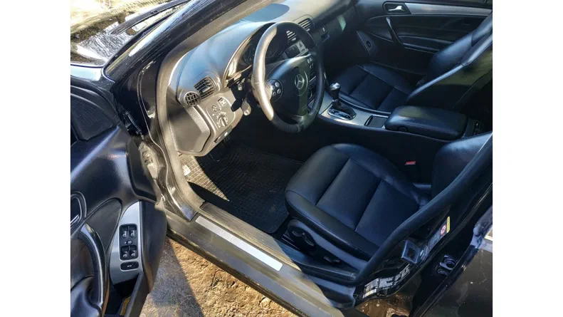 Mercedes-Benz C-Клас 2005 - 6