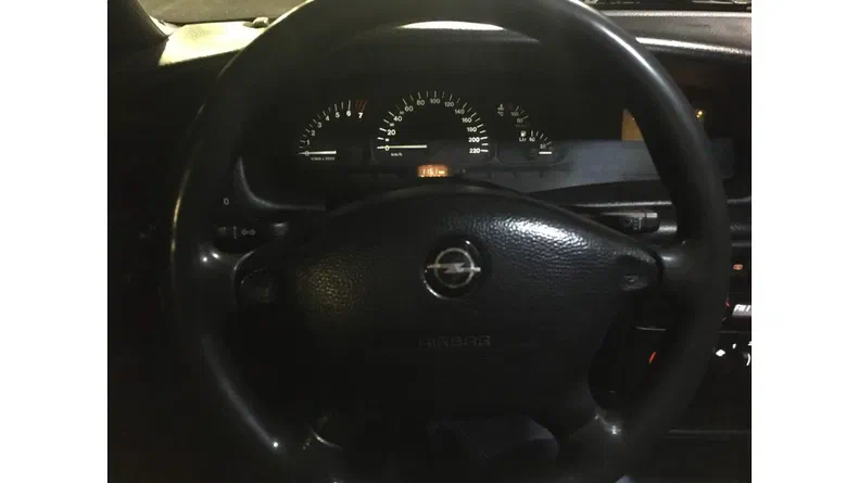 Opel Vectra 1997 - 12