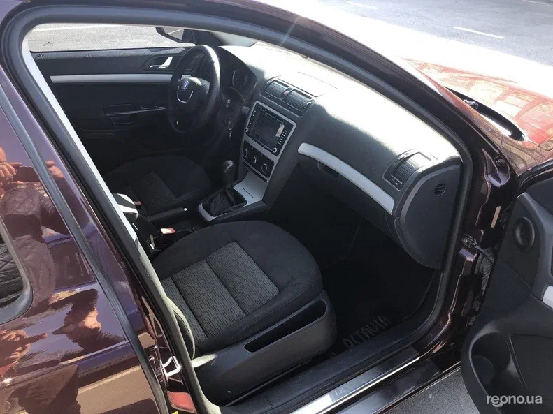 Skoda Octavia 2010 - 13