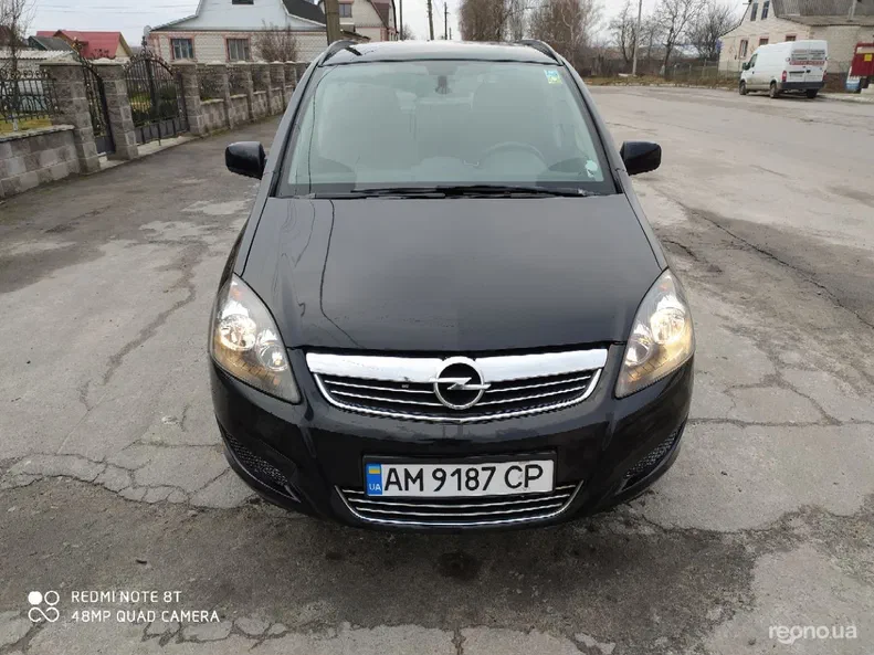Opel Zafira 2011