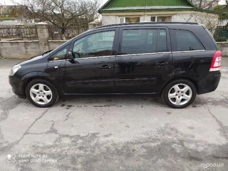 Opel Zafira 2011