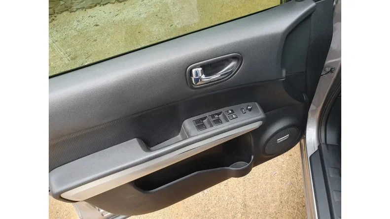 Nissan X-Trail 2011 - 11