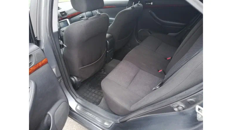 Toyota Avensis 2005 - 13