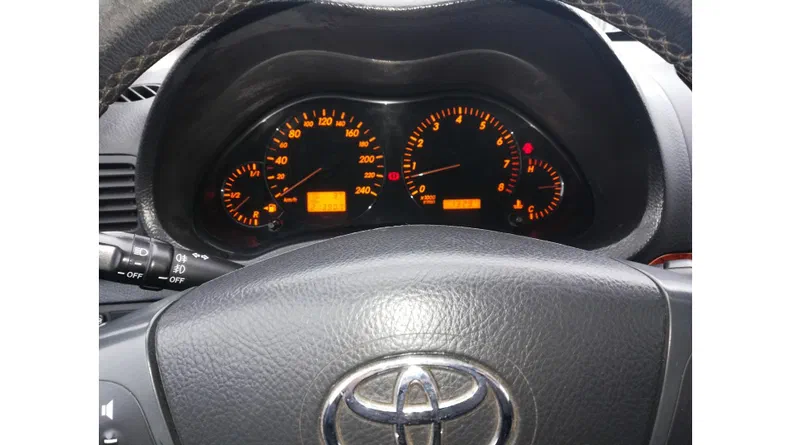 Toyota Avensis 2005 - 24