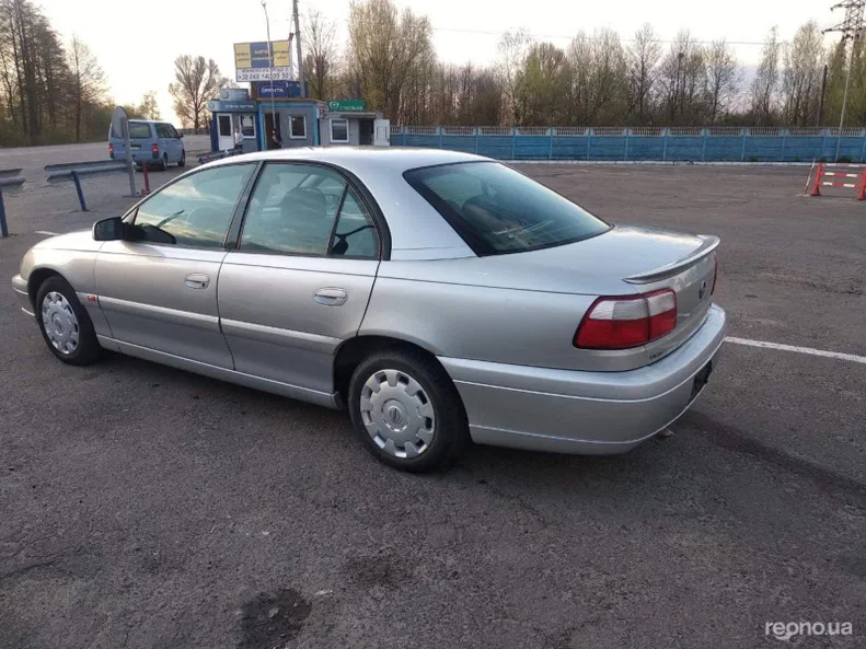 Opel Omega 2002 - 5