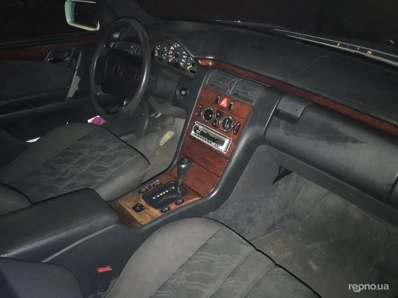 Mercedes-Benz E-Класс 1995