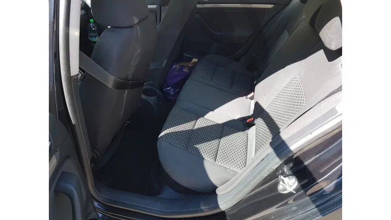 Volkswagen Golf 2010 - 5