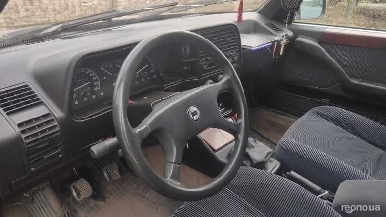 Lancia Thema 1991 - 10