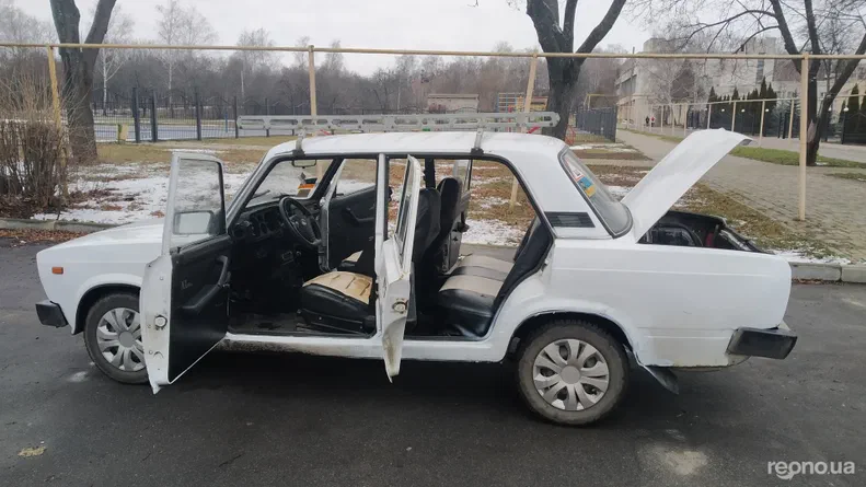 Lada (ВАЗ) 2105 1982 - 8