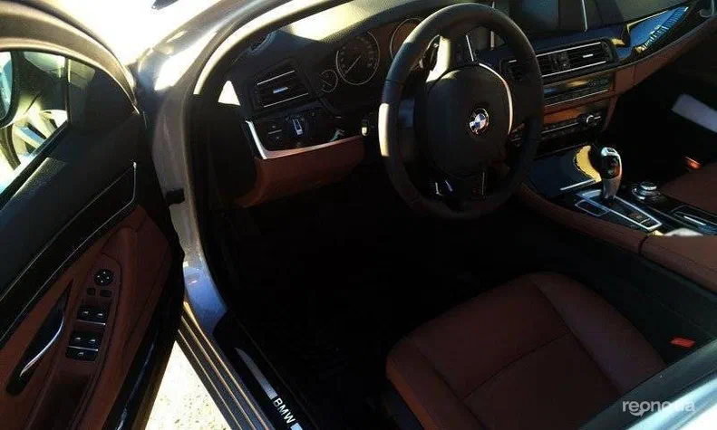 BMW 5 серія 2015 - 18