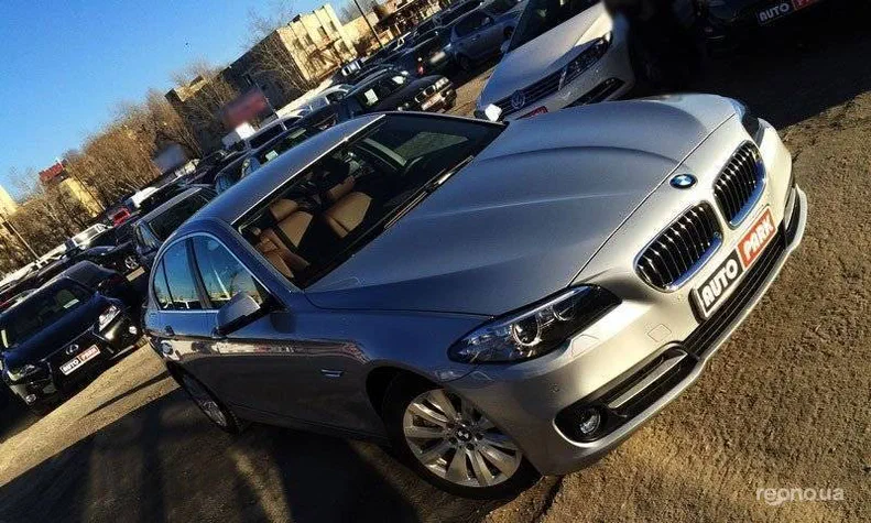 BMW 5 серія 2015 - 25