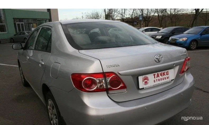Toyota Corolla 2010 - 8