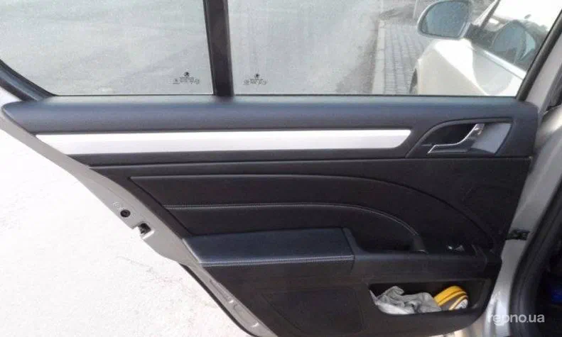 Skoda Superb 2010 - 9