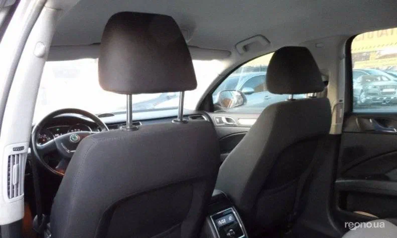 Skoda Superb 2010 - 7