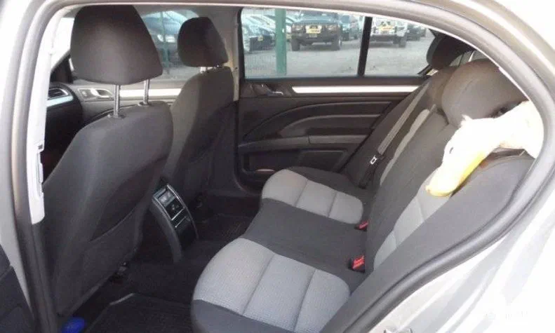 Skoda Superb 2010 - 8