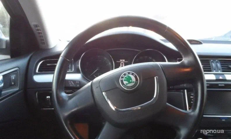 Skoda Superb 2010 - 16