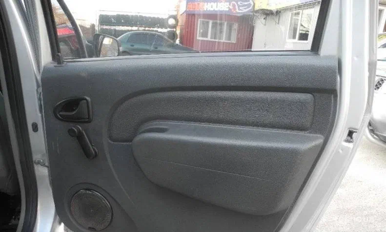 Renault Logan 2008 - 5
