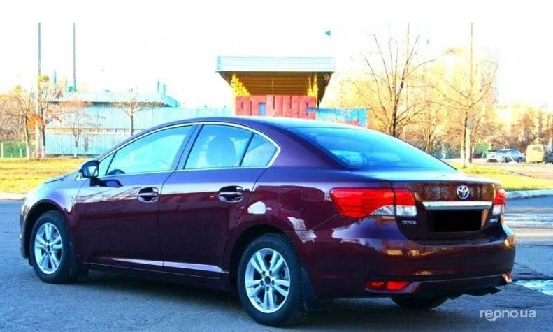 Toyota Avensis 2012 - 5