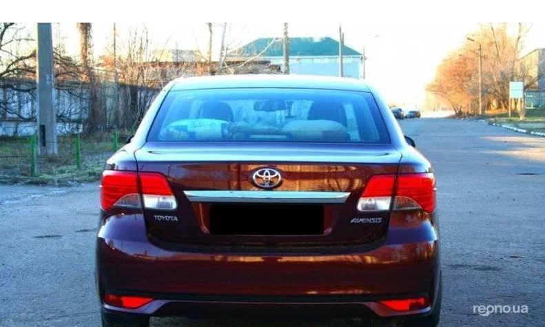 Toyota Avensis 2012 - 6