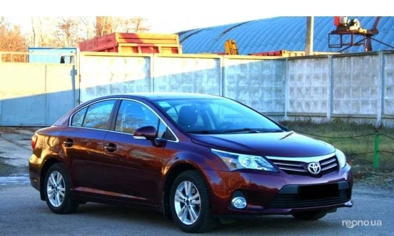 Toyota Avensis 2012 - 2