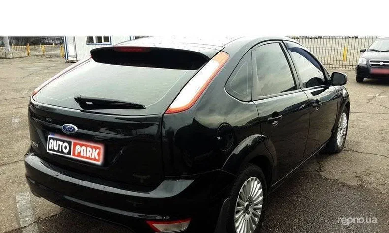 Ford Focus 2010 - 18