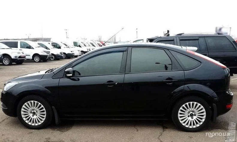 Ford Focus 2010 - 16