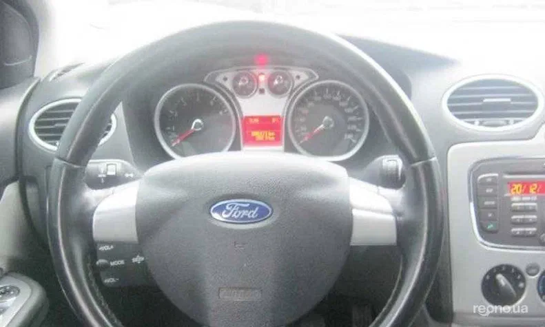 Ford Focus 2010 - 13