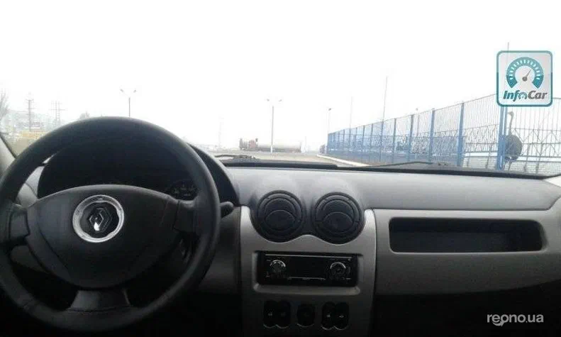 Renault Logan 2012 - 10