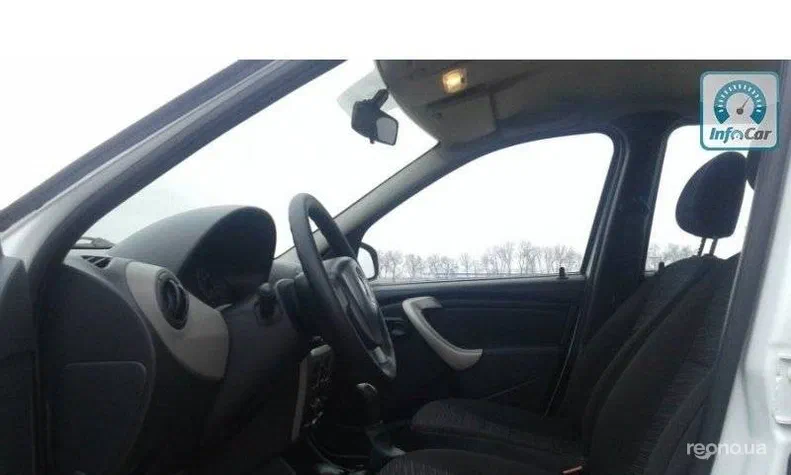 Renault Logan 2012 - 7