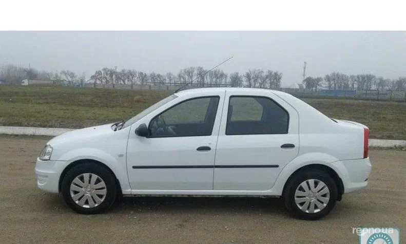 Renault Logan 2012 - 3