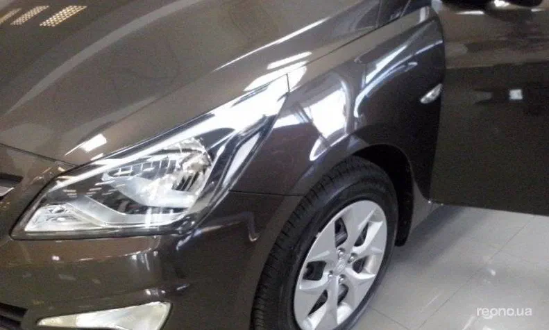 Hyundai Accent 2015 - 3