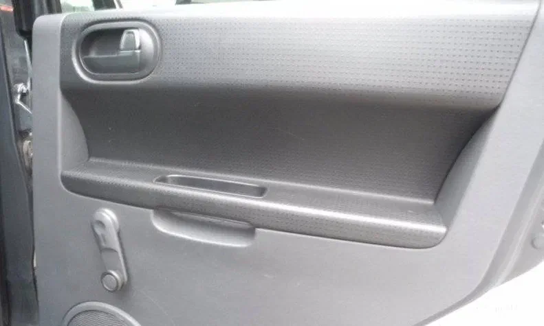 Mitsubishi Colt 2009 - 3