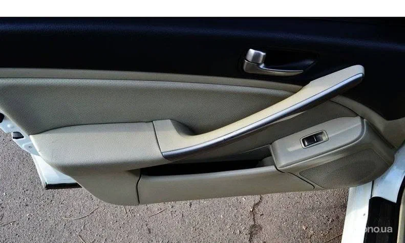 Nissan Skyline 2002 - 8