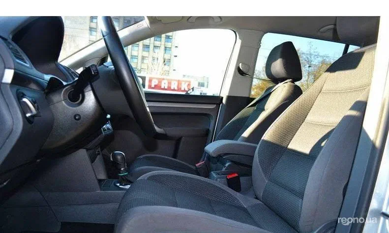 Volkswagen Touran 2010 - 7