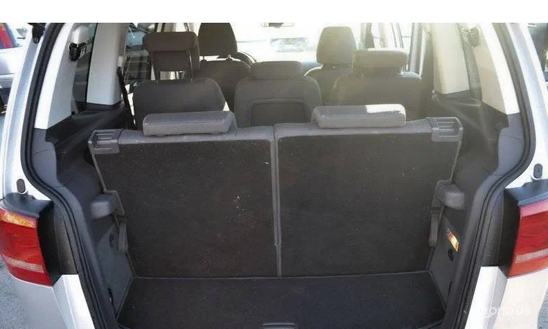 Volkswagen Touran 2010 - 0