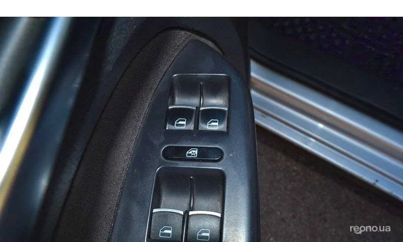 Volkswagen Touran 2010 - 8