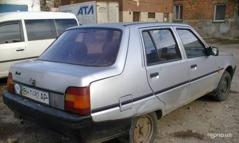 ЗАЗ 1103 «Славута» 2000 - 1