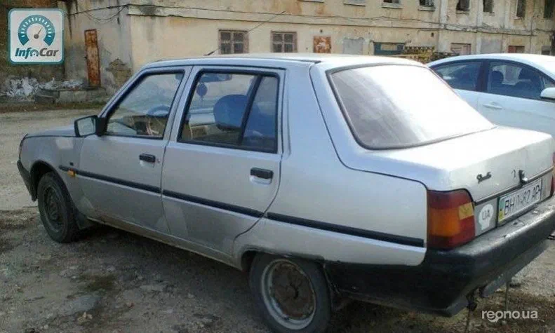 ЗАЗ 1103 «Славута» 2000 - 2