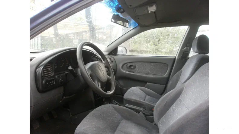 Kia Sephia 2003 - 11