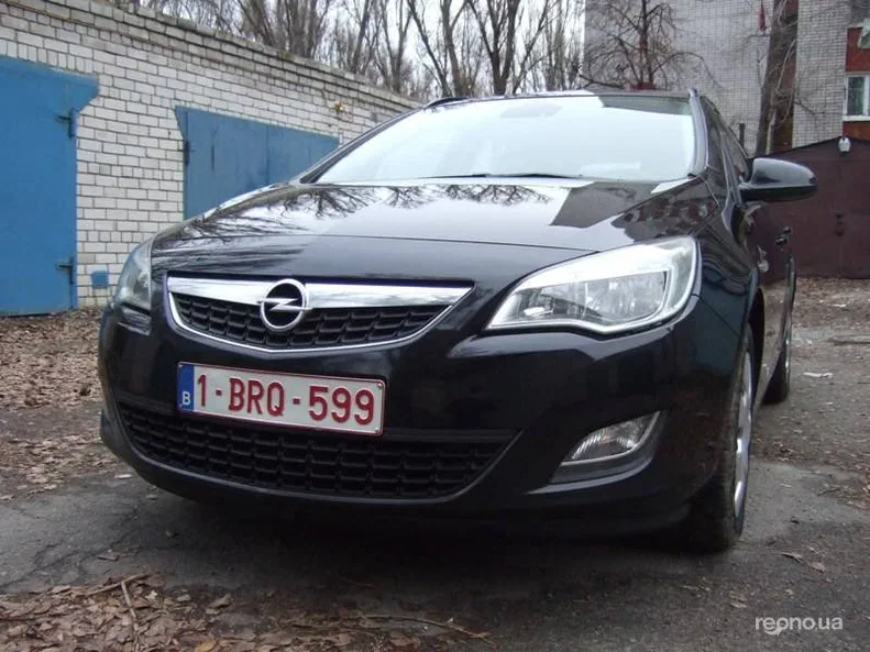 Opel Astra 2011