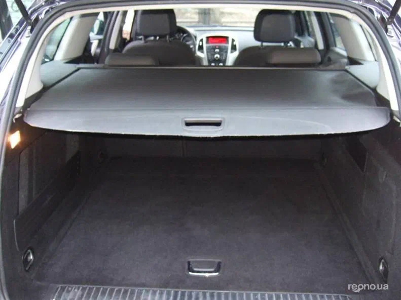 Opel Astra 2011 - 10