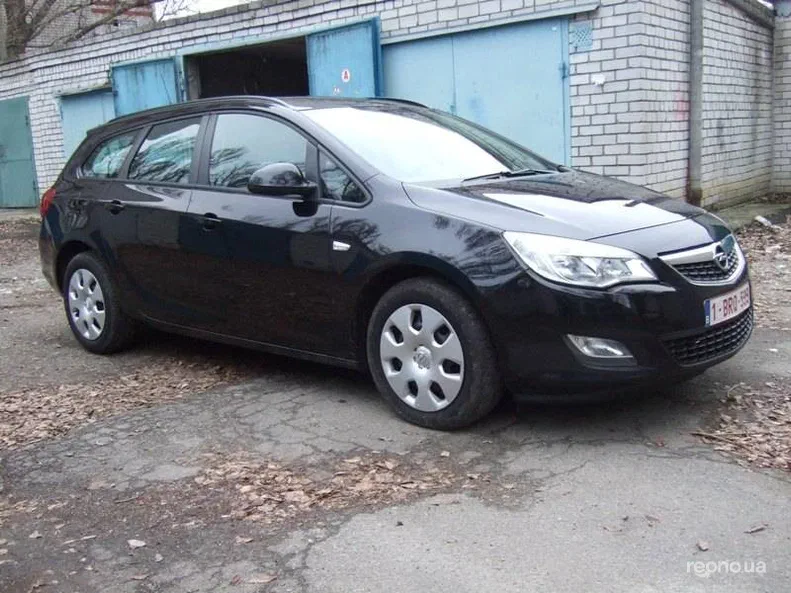 Opel Astra 2011