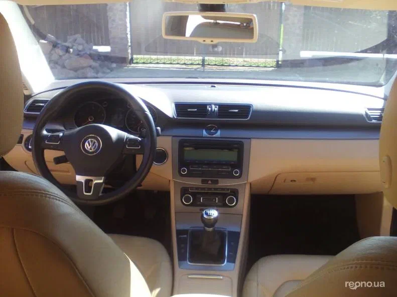 Volkswagen Passat 2011 - 7