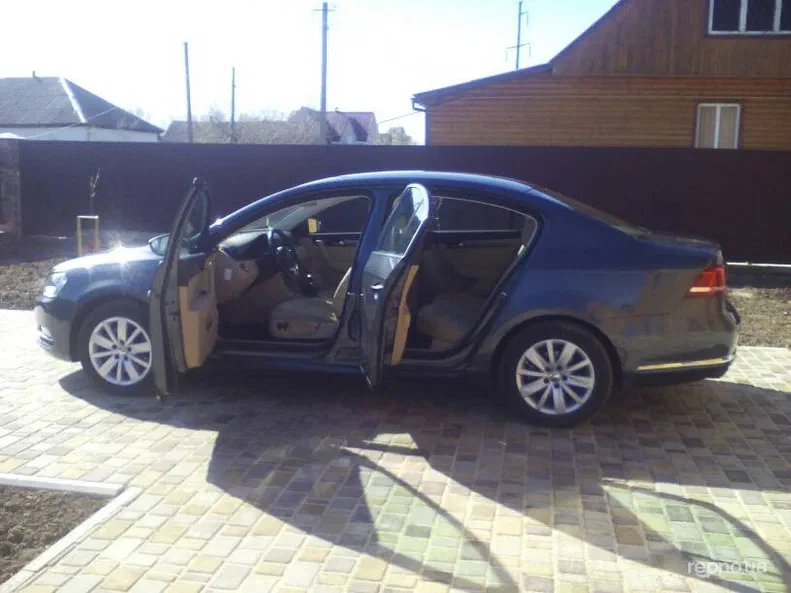 Volkswagen Passat 2011