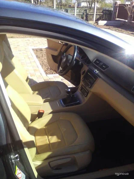 Volkswagen Passat 2011 - 5