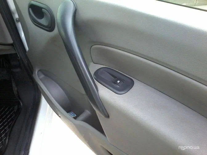 Renault Kangoo 2010 - 6