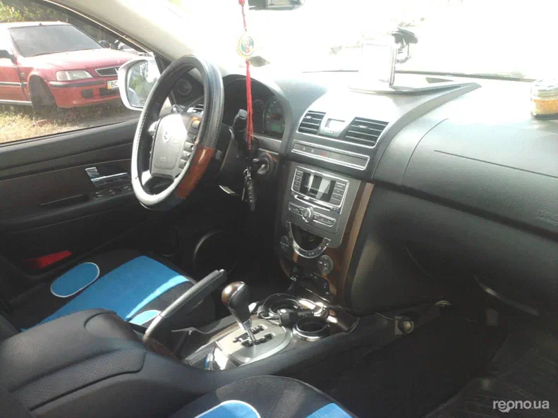 SsangYong Rexton 2012 - 5