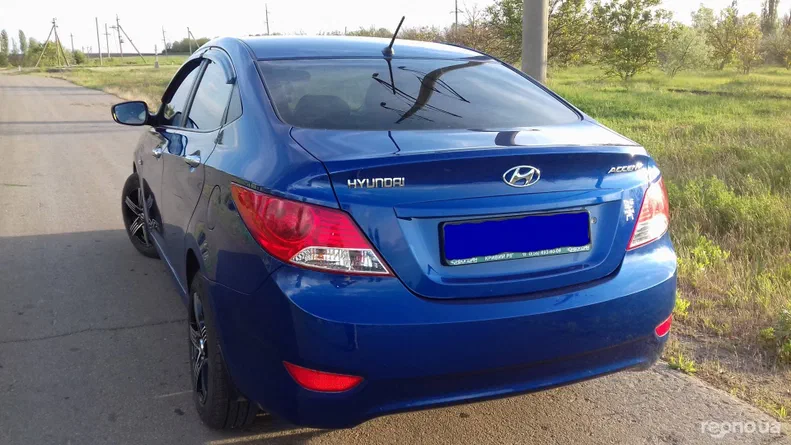 Hyundai Accent 2012 - 22
